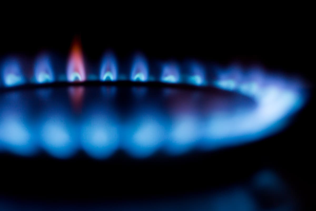 Inspecteur certifié contrôlant une installation gaz à Bruxelles